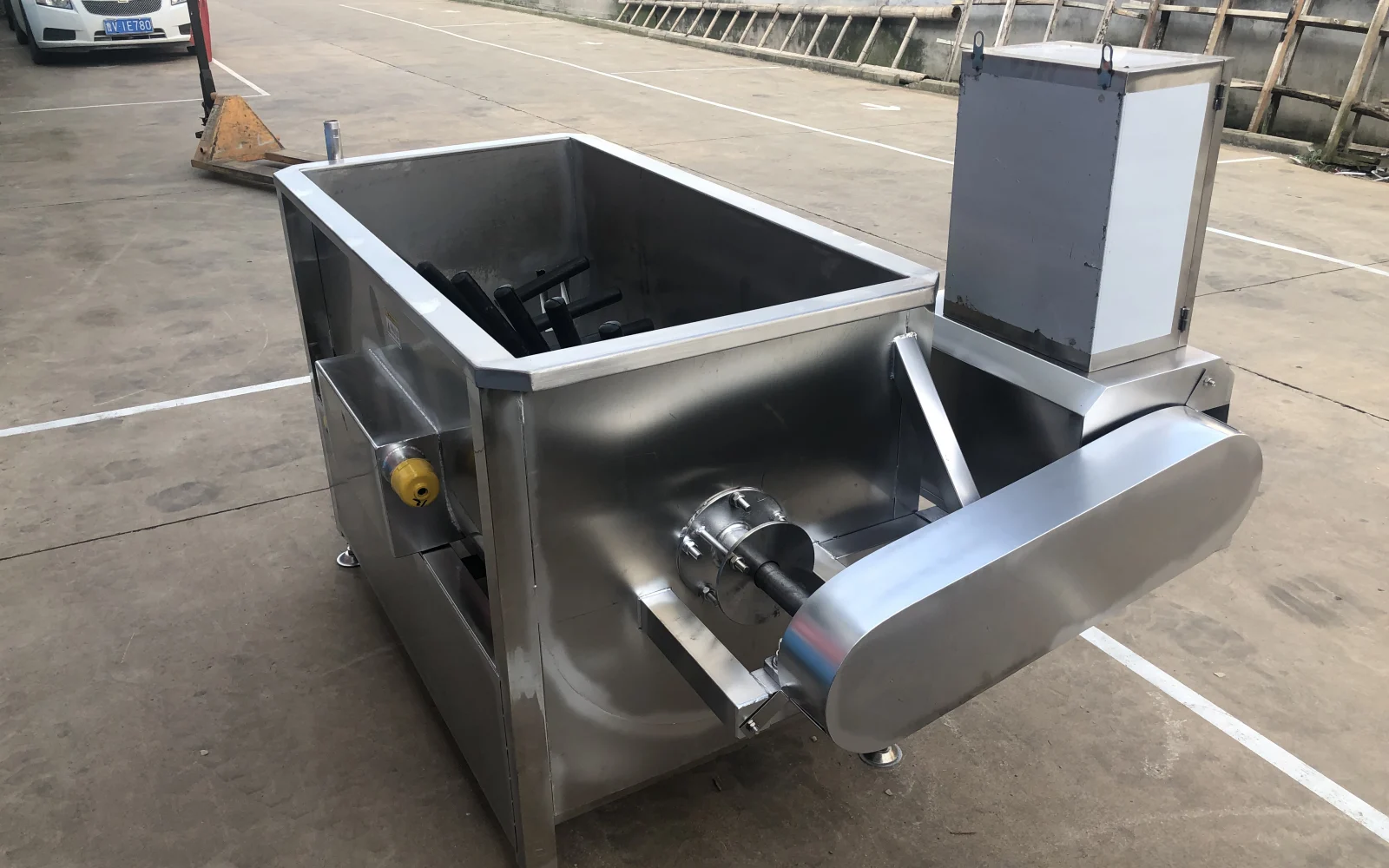 Dual-Heating Poultry Scalding Tank - view 4